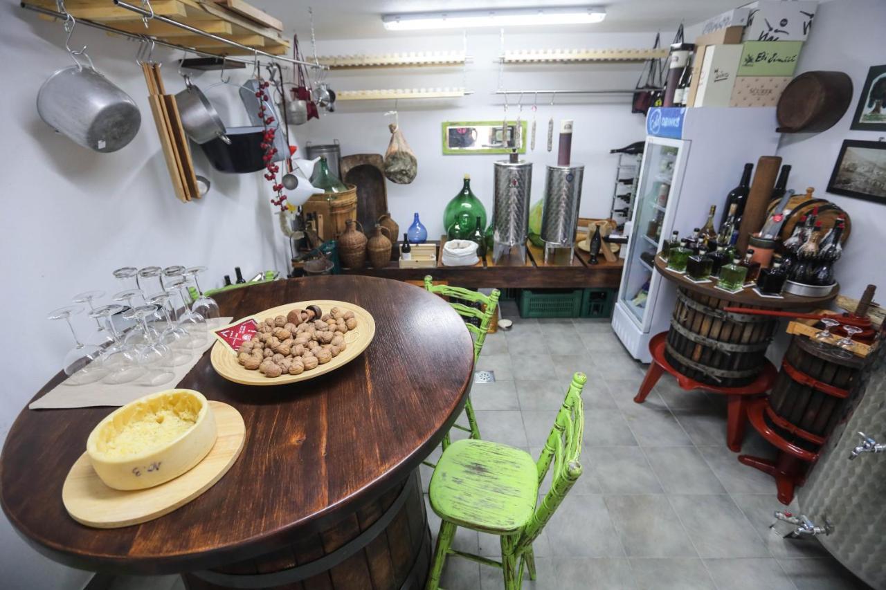 Healthy House Glamping Hotel Koper Buitenkant foto