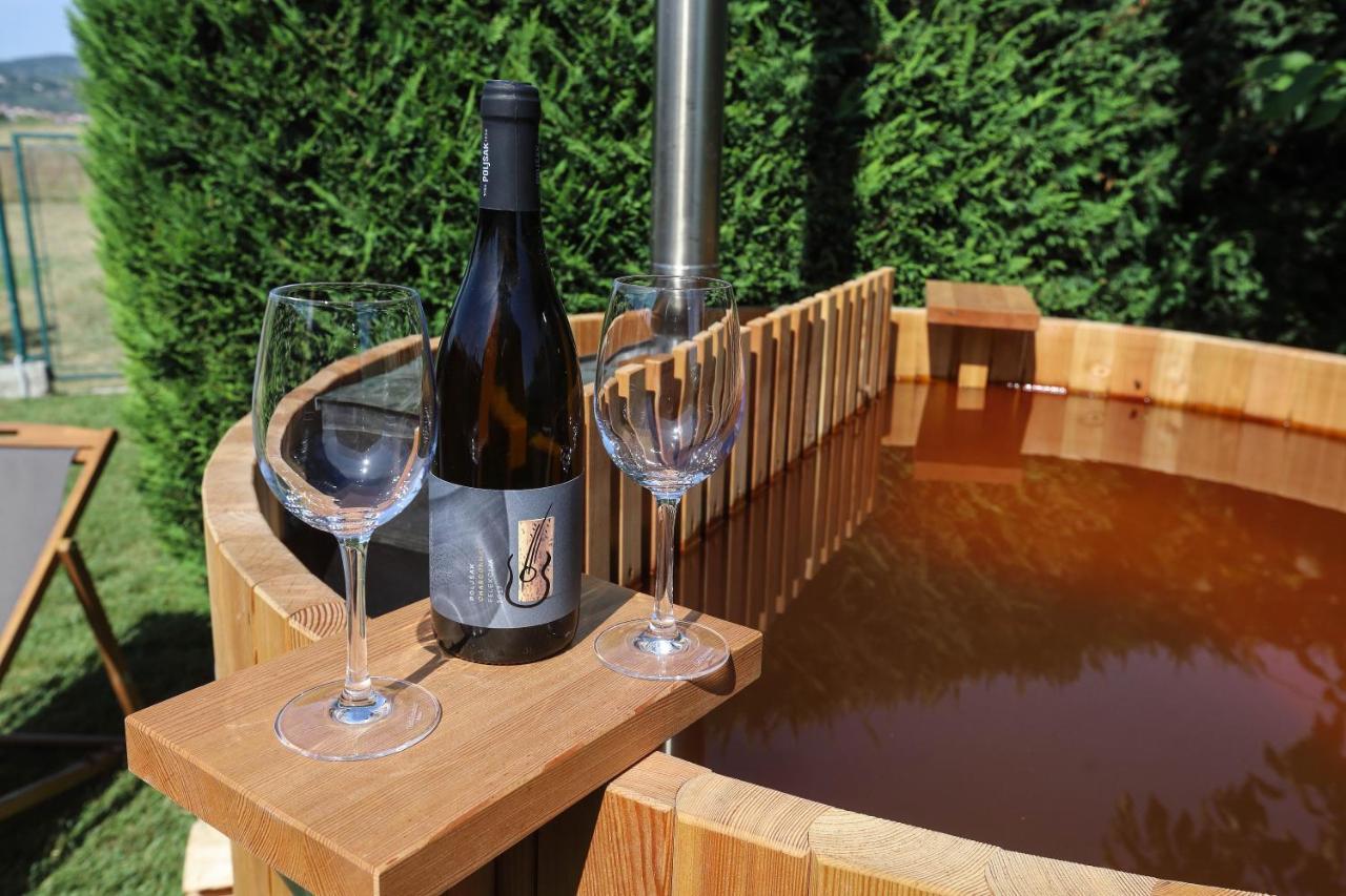 Healthy House Glamping Hotel Koper Buitenkant foto