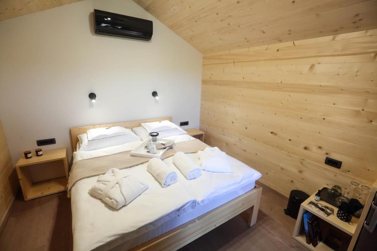 Healthy House Glamping Hotel Koper Buitenkant foto