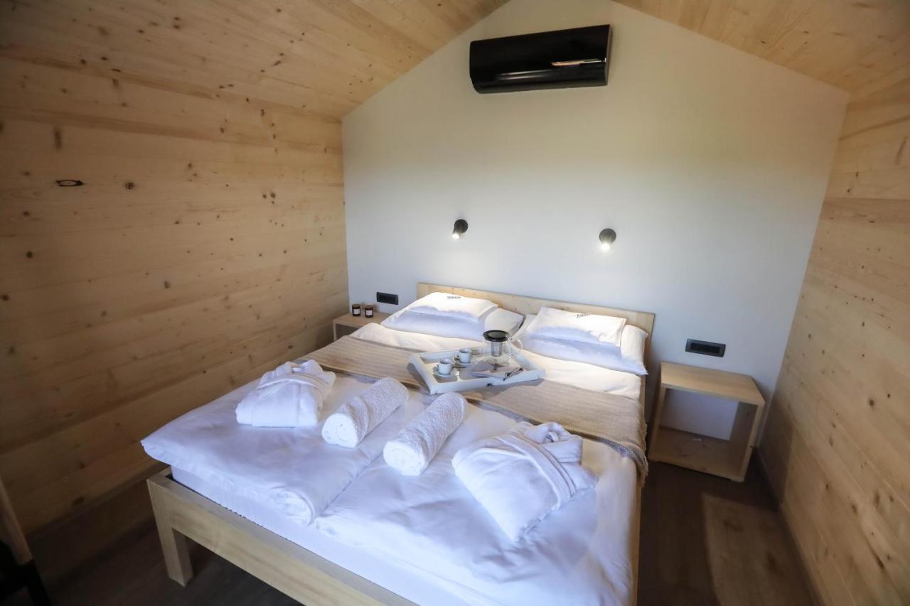 Healthy House Glamping Hotel Koper Buitenkant foto