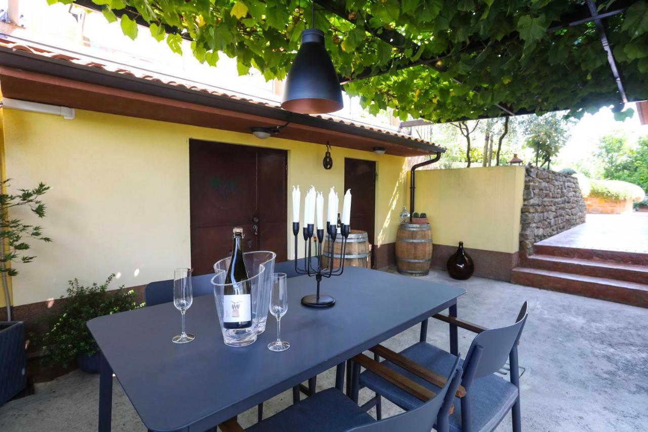 Healthy House Glamping Hotel Koper Buitenkant foto
