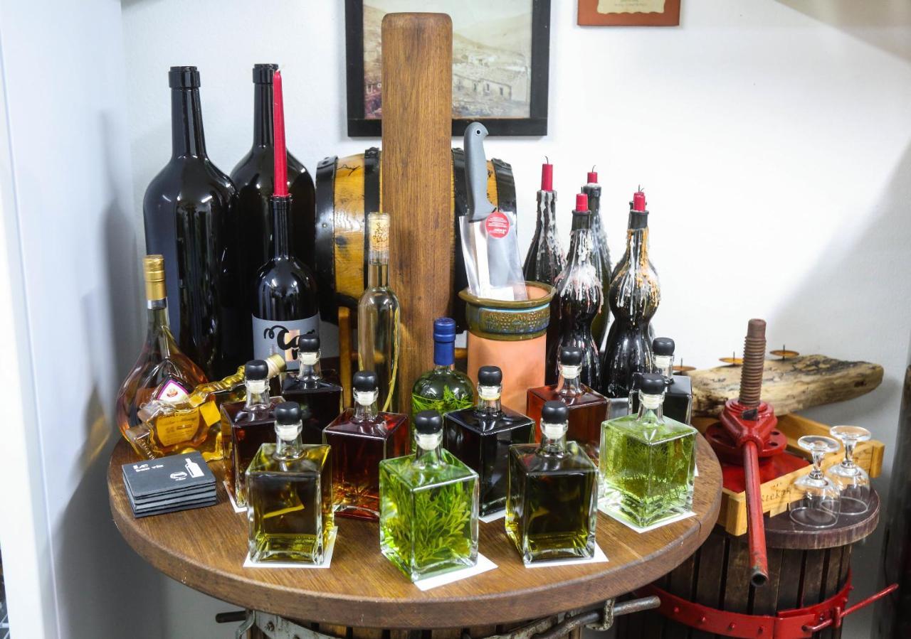 Healthy House Glamping Hotel Koper Buitenkant foto