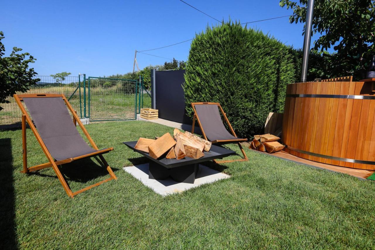 Healthy House Glamping Hotel Koper Buitenkant foto